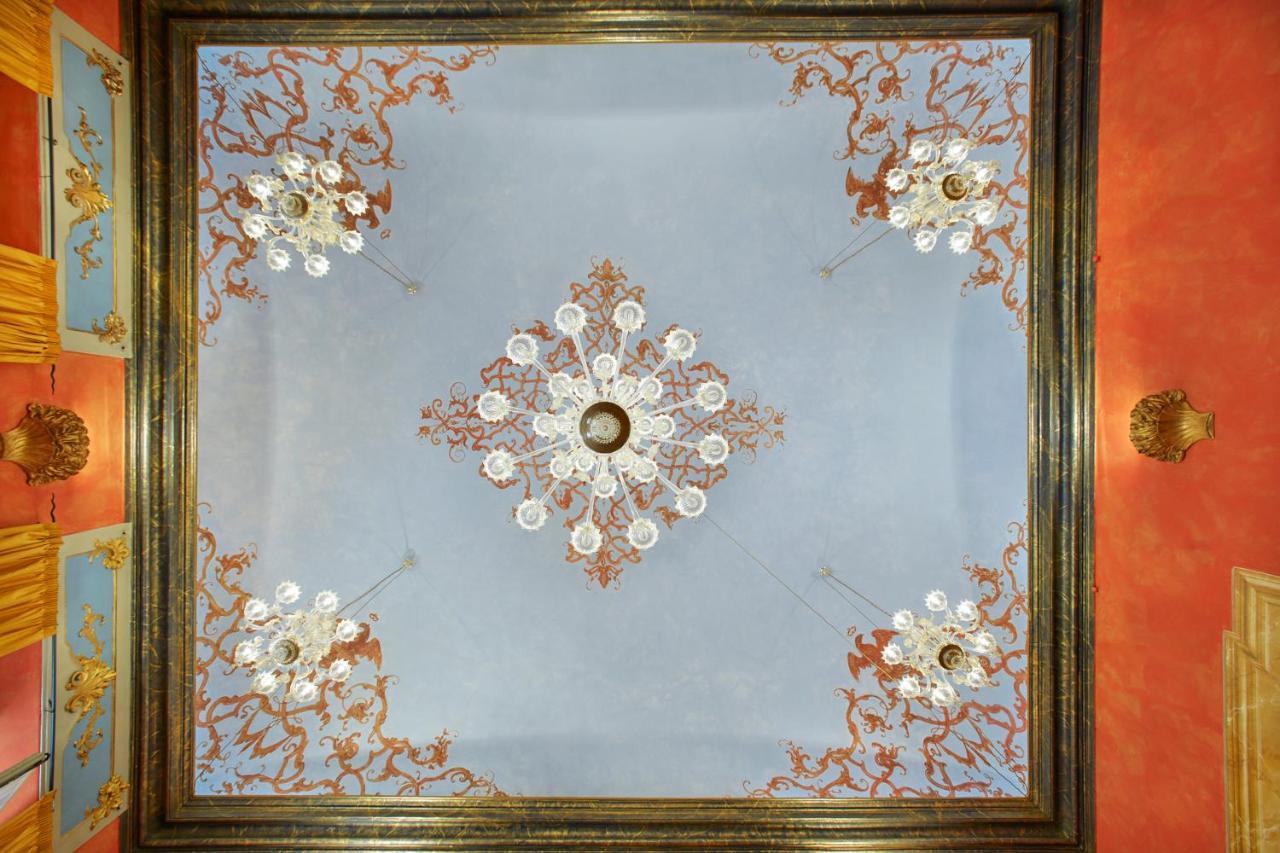 Palazzo Di Alcina - Residenza D'Epoca - Luxury- Bed & Breakfast โบโลญญา ภายนอก รูปภาพ