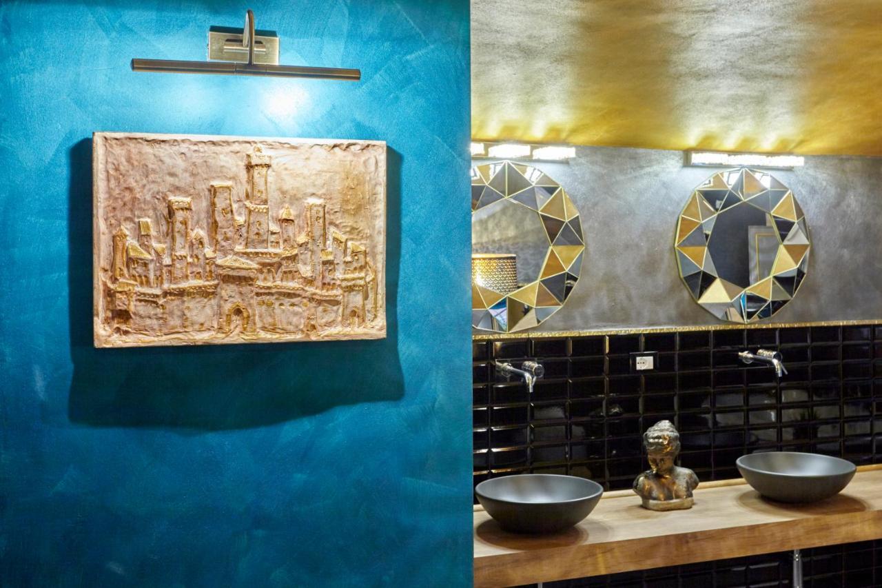 Palazzo Di Alcina - Residenza D'Epoca - Luxury- Bed & Breakfast โบโลญญา ภายนอก รูปภาพ