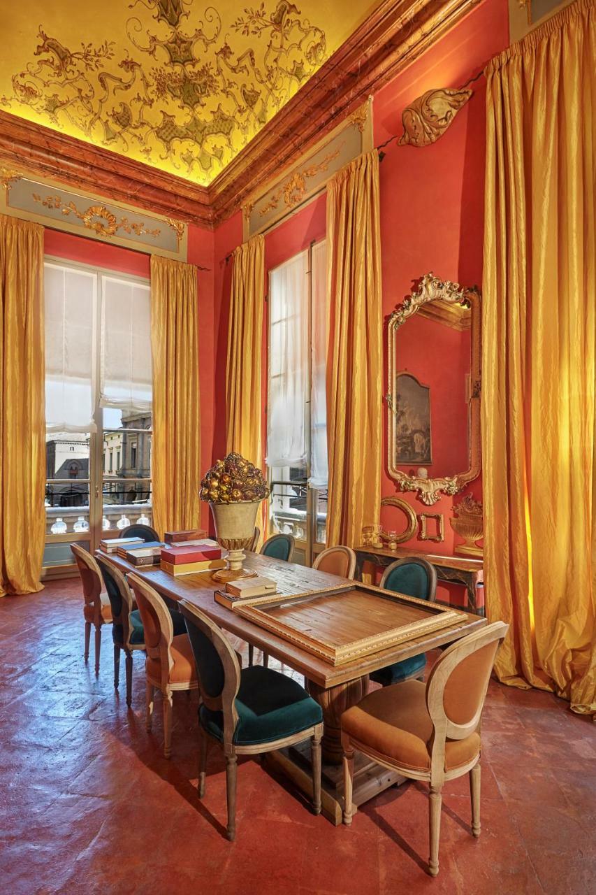 Palazzo Di Alcina - Residenza D'Epoca - Luxury- Bed & Breakfast โบโลญญา ภายนอก รูปภาพ
