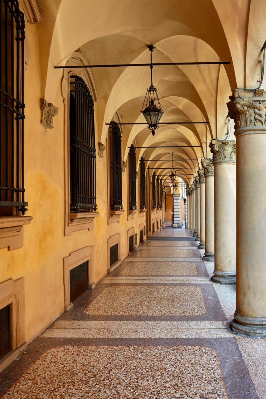 Palazzo Di Alcina - Residenza D'Epoca - Luxury- Bed & Breakfast โบโลญญา ภายนอก รูปภาพ