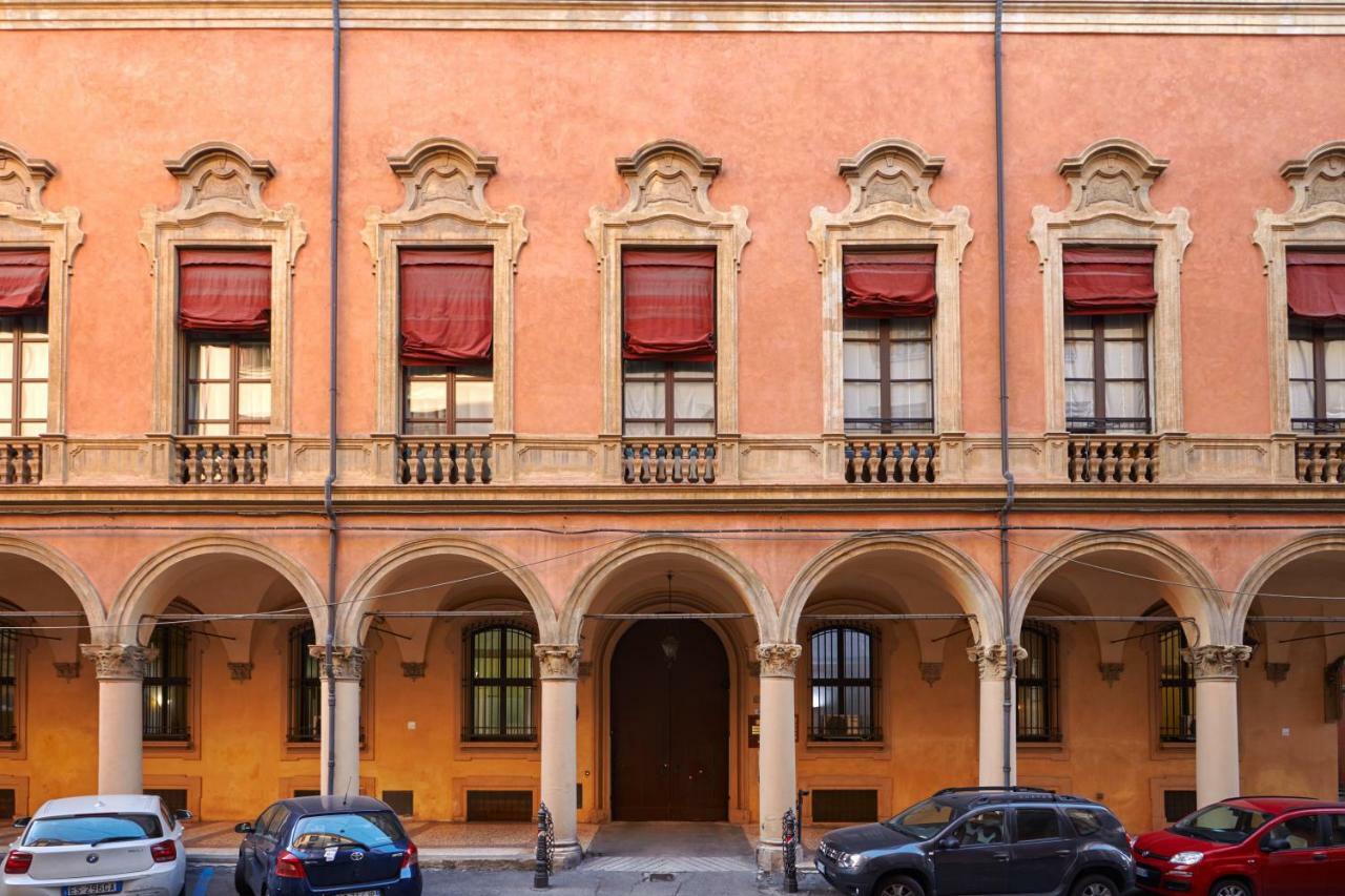 Palazzo Di Alcina - Residenza D'Epoca - Luxury- Bed & Breakfast โบโลญญา ภายนอก รูปภาพ