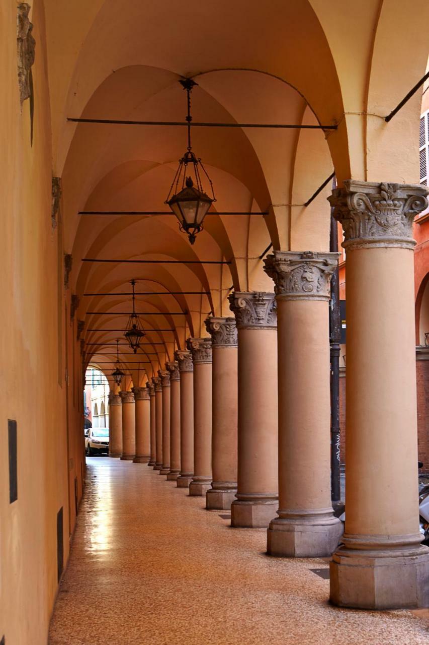 Palazzo Di Alcina - Residenza D'Epoca - Luxury- Bed & Breakfast โบโลญญา ภายนอก รูปภาพ