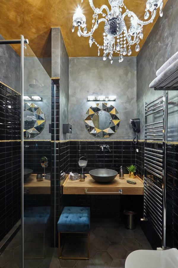 Palazzo Di Alcina - Residenza D'Epoca - Luxury- Bed & Breakfast โบโลญญา ภายนอก รูปภาพ