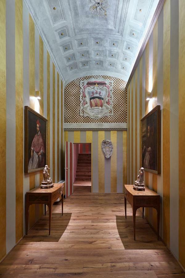 Palazzo Di Alcina - Residenza D'Epoca - Luxury- Bed & Breakfast โบโลญญา ภายนอก รูปภาพ