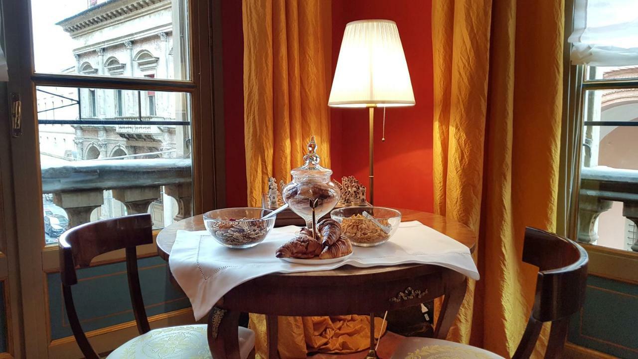 Palazzo Di Alcina - Residenza D'Epoca - Luxury- Bed & Breakfast โบโลญญา ภายนอก รูปภาพ